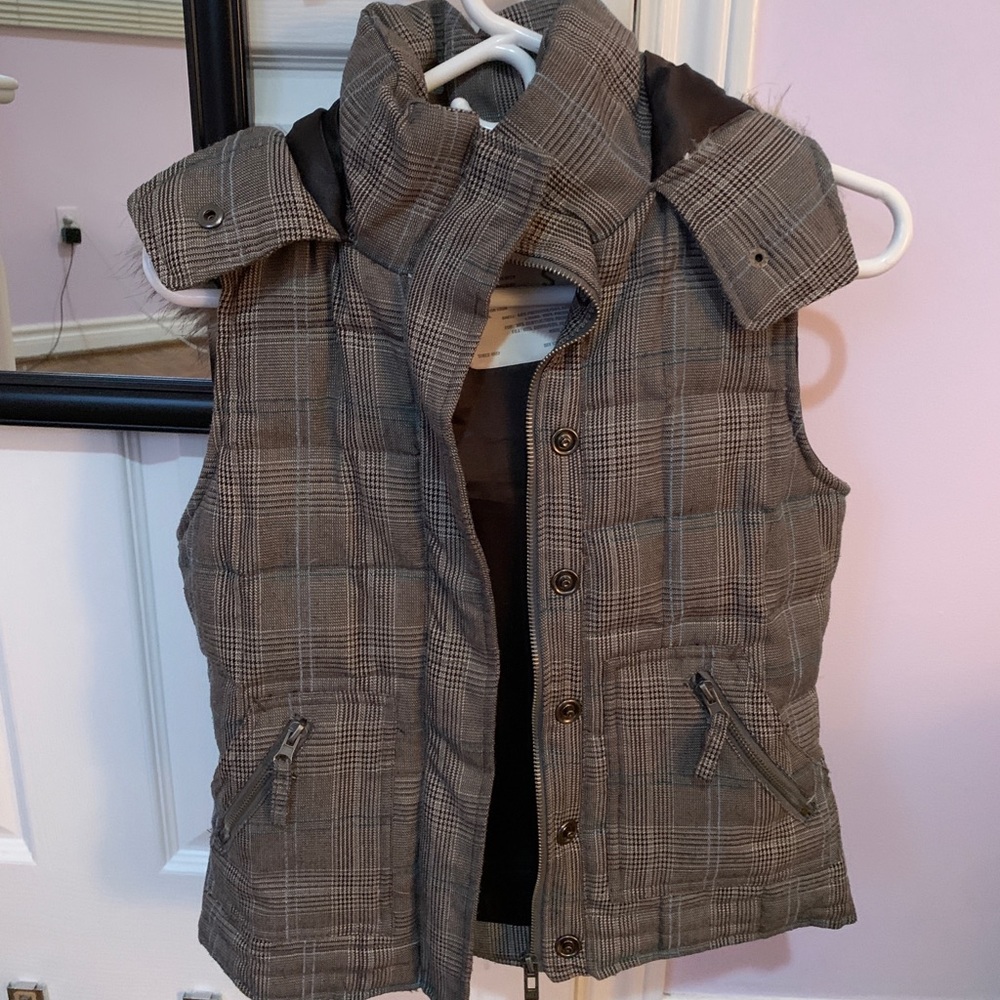 Aeropostale Down-filled Vest